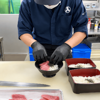 「まぐろ丼職人の仕事」イメージ