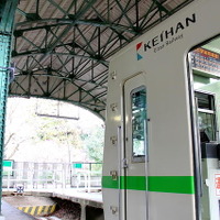 紅葉の時期をむかえる叡山電車沿線