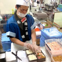 北海道「北海工房」たらば蟹の脚肉をたっぷり盛りつけた海鮮丼