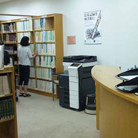 教育研究情報センター教育図書館