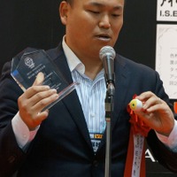 日本文具大賞グランプリは、鉛筆削りと筆ペン