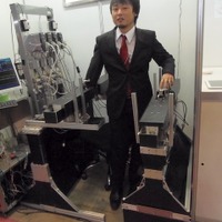 医療・介護分野に利用できる6自由度のセルフマッサージロボット