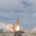 NASA、最後のスペースシャトル「アトランティス」打ち上げ成功 画像