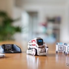 タカラトミー、やんちゃな小型AIロボット「COZMO（コズモ）」発売 画像