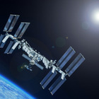 国際宇宙ステーション、人工衛星と衝突回避…約376秒間のスラスター噴射 画像